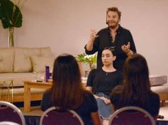 Foto de la galería: Anita Korman en Posadas: la estilista de los famosos brindó una capacitación a vestuaristas de Canal 12