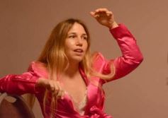 Foto de la galería: Anita Korman en Posadas: la estilista de los famosos brindó una capacitación a vestuaristas de Canal 12