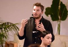 Foto de la galería: Anita Korman en Posadas: la estilista de los famosos brindó una capacitación a vestuaristas de Canal 12