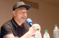 Foto de la galería: Partido homenaje: después de su retiro, el ex árbitro mundialista Néstor Pitana vuelve a la cancha en Posadas