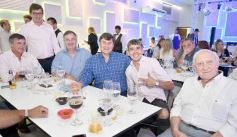 Foto de la galería: Aura Salón de Eventos: con todo para la fiesta, este moderno espacio social abrió sus puertas en Itaembé Guazú