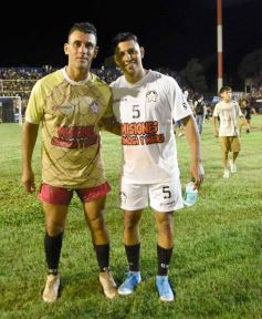 Foto de la galería: Junto a la gente y a pura fiesta, Néstor Pitana tuvo su homenaje despedida en Posadas