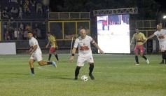 Foto de la galería: Junto a la gente y a pura fiesta, Néstor Pitana tuvo su homenaje despedida en Posadas