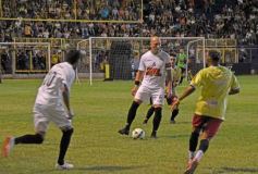 Foto de la galería: Junto a la gente y a pura fiesta, Néstor Pitana tuvo su homenaje despedida en Posadas