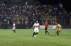 Foto de la galería: Junto a la gente y a pura fiesta, Néstor Pitana tuvo su homenaje despedida en Posadas