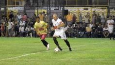 Foto de la galería: Junto a la gente y a pura fiesta, Néstor Pitana tuvo su homenaje despedida en Posadas