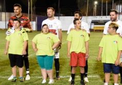 Foto de la galería: Junto a la gente y a pura fiesta, Néstor Pitana tuvo su homenaje despedida en Posadas