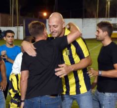 Foto de la galería: Junto a la gente y a pura fiesta, Néstor Pitana tuvo su homenaje despedida en Posadas