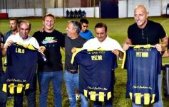 Foto de la galería: Junto a la gente y a pura fiesta, Néstor Pitana tuvo su homenaje despedida en Posadas