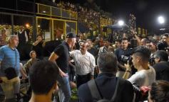 Foto de la galería: Junto a la gente y a pura fiesta, Néstor Pitana tuvo su homenaje despedida en Posadas