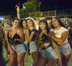 Foto de la galería:  Jugando, arbitrando y con un golazo de penal: Pitana se despidió y dejó todo en la cancha
