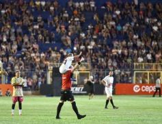 Foto de la galería:  Jugando, arbitrando y con un golazo de penal: Pitana se despidió y dejó todo en la cancha