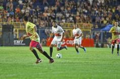 Foto de la galería:  Jugando, arbitrando y con un golazo de penal: Pitana se despidió y dejó todo en la cancha