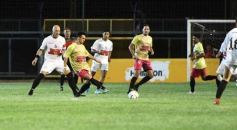 Foto de la galería:  Jugando, arbitrando y con un golazo de penal: Pitana se despidió y dejó todo en la cancha