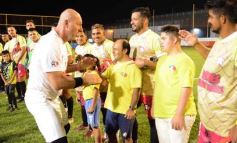 Foto de la galería:  Jugando, arbitrando y con un golazo de penal: Pitana se despidió y dejó todo en la cancha