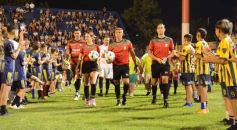 Foto de la galería:  Jugando, arbitrando y con un golazo de penal: Pitana se despidió y dejó todo en la cancha