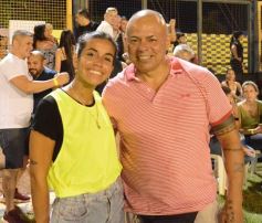 Foto de la galería:  Jugando, arbitrando y con un golazo de penal: Pitana se despidió y dejó todo en la cancha