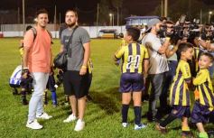 Foto de la galería:  Jugando, arbitrando y con un golazo de penal: Pitana se despidió y dejó todo en la cancha