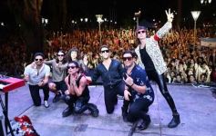 Foto de la galería: Junto al público colmado y sus grandes éxitos, Coti cerró una noche a puro show en Posadas