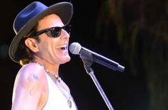 Foto de la galería: Junto al público colmado y sus grandes éxitos, Coti cerró una noche a puro show en Posadas