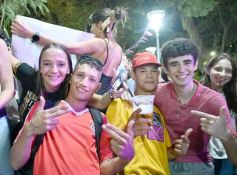 Foto de la galería: Junto al público colmado y sus grandes éxitos, Coti cerró una noche a puro show en Posadas