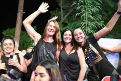 Foto de la galería: Junto al público colmado y sus grandes éxitos, Coti cerró una noche a puro show en Posadas