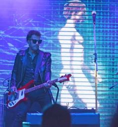 Foto de la galería: Junto al público colmado y sus grandes éxitos, Coti cerró una noche a puro show en Posadas