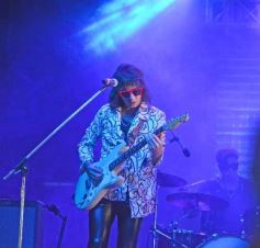 Foto de la galería: Junto al público colmado y sus grandes éxitos, Coti cerró una noche a puro show en Posadas