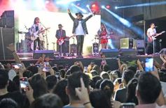 Foto de la galería: Junto al público colmado y sus grandes éxitos, Coti cerró una noche a puro show en Posadas