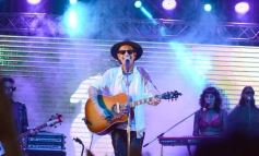 Foto de la galería: Junto al público colmado y sus grandes éxitos, Coti cerró una noche a puro show en Posadas