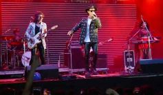 Foto de la galería: Junto al público colmado y sus grandes éxitos, Coti cerró una noche a puro show en Posadas