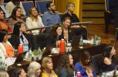 Foto de la galería: Parlamento de la Mujer 2023: las misioneras votaron y marcaron la agenda en el recinto 