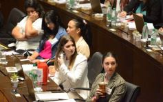 Foto de la galería: Parlamento de la Mujer 2023: las misioneras votaron y marcaron la agenda en el recinto 