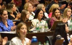 Foto de la galería: Parlamento de la Mujer 2023: las misioneras votaron y marcaron la agenda en el recinto 