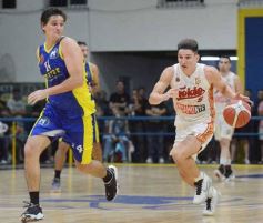 Foto de la galería: Federal de Básquet: con lo mejor del juego posadeño en la cancha, el clásico fue del Oriental