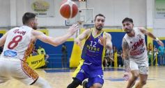 Foto de la galería: Federal de Básquet: con lo mejor del juego posadeño en la cancha, el clásico fue del Oriental
