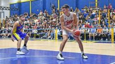 Foto de la galería: Federal de Básquet: con lo mejor del juego posadeño en la cancha, el clásico fue del Oriental