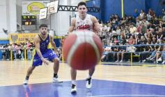 Foto de la galería: Federal de Básquet: con lo mejor del juego posadeño en la cancha, el clásico fue del Oriental