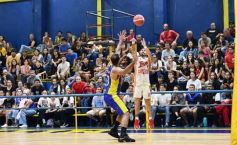 Foto de la galería: Federal de Básquet: con lo mejor del juego posadeño en la cancha, el clásico fue del Oriental