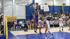 Foto de la galería: Federal de Básquet: con lo mejor del juego posadeño en la cancha, el clásico fue del Oriental
