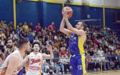 Foto de la galería: Federal de Básquet: con lo mejor del juego posadeño en la cancha, el clásico fue del Oriental