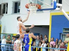 Foto de la galería: Federal de Básquet: con lo mejor del juego posadeño en la cancha, el clásico fue del Oriental