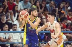 Sixto Fotografías. Deportes. Torneo Federal - Federal de Básquet: con lo mejor del juego posadeño en la cancha, el clásico fue del Oriental