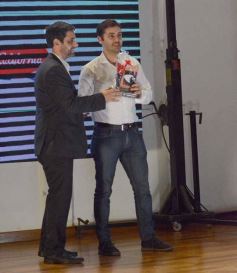 Foto de la galería: 23° Aniversario de Misiones Online: homenajes y emoción fueron parte de la gala de celebración