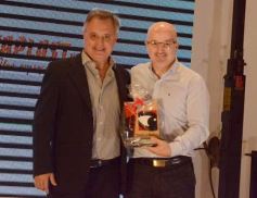 Foto de la galería: 23° Aniversario de Misiones Online: homenajes y emoción fueron parte de la gala de celebración