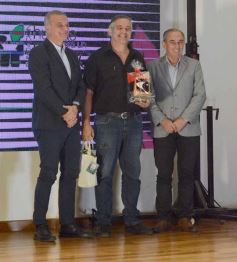 Foto de la galería: 23° Aniversario de Misiones Online: homenajes y emoción fueron parte de la gala de celebración