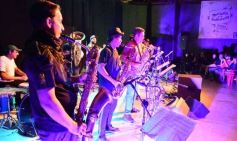 Foto de la galería: Dale Que Brass puso el show y abrió el encuentro en el Galpón de La Murga de la Estación