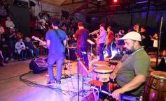 Foto de la galería: Dale Que Brass puso el show y abrió el encuentro en el Galpón de La Murga de la Estación