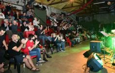 Foto de la galería: Dale Que Brass puso el show y abrió el encuentro en el Galpón de La Murga de la Estación