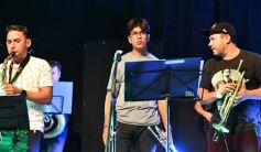 Foto de la galería: Dale Que Brass puso el show y abrió el encuentro en el Galpón de La Murga de la Estación